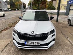 Weiß Gebraucht 2022 Skoda Karoq SportLine SUV | 28.900 € (Fairer Preis)
