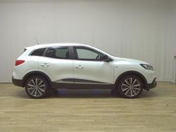 Weiss Gebraucht 2015 Renault Kadjar Bose Edition SUV | 8.450 € (Fairer Preis)