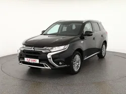 Schwarz Gebraucht 2020 Mitsubishi Outlander P-HEV SUV | 23.990 € (Etwas zu teuer)