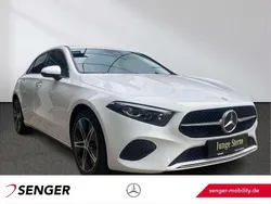Weiß Gebraucht 2025 Mercedes A200 Progressive Limousine | 31.880 € (Fairer Preis)