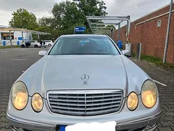 Grau Gebraucht 2003 Mercedes E200 Limousine | 4.100 € (Fairer Preis)