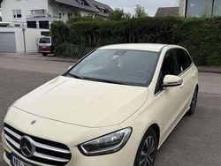 Gelb Gebraucht 2021 Mercedes B200 Van / Kleinbus | 13.000 € (Etwas zu teuer)