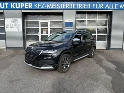 Cerna magic/black magic Gebraucht 2022 Skoda Karoq Scout 4x4 SUV | 25.490 € (Guter Preis)