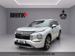 Titanweiß Neu 2025 Mitsubishi Outlander P-HEV Top SUV | 51.950 € (Fairer Preis)