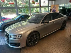 Silber Gebraucht 2016 Audi S8 plus Sport Limousine | 47.950 €