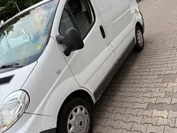 Weiß Gebraucht 2009 Renault Trafic Van | 5.799 € (Fairer Preis)
