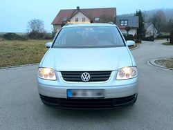 Silber Gebraucht 2011 VW Touran Van / Kleinbus | 2.800 € (Superpreis)