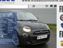 Schwarz Gebraucht 2022 Fiat 500e Icon Limousine | 23.490 € (Teuer)