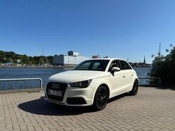 Weiß Gebraucht 2014 Audi A1 Sportback Attraction Kleinwagen | 5.000 € (Guter Preis)