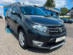 Grau Gebraucht 2016 Dacia Sandero Prestige Kleinwagen | 9.390 € (Fairer Preis)