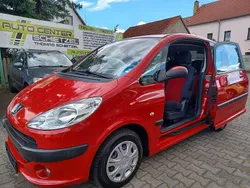 Farbe rot aden/deckende Gebraucht 2007 Peugeot 1007 Premium Kleinwagen | 3.990 € (Etwas zu teuer)
