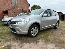 Silber Gebraucht 2012 Dacia Sandero Kleinwagen | 4.700 €