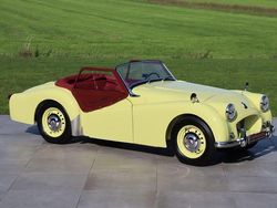 Gelb Gebraucht 1955 Triumph TR2 Cabrio | 44.000 €