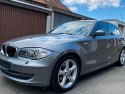Grau Gebraucht 2009 BMW 118 Kleinwagen | 6.200 € (Fairer Preis)