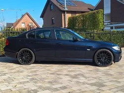 Blau Gebraucht 2009 BMW 320 Limousine | 6.999 € (Fairer Preis)
