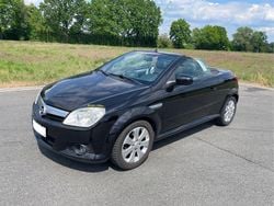 Schwarz Gebraucht 2009 Opel Tigra Edition Cabrio | 3.333 € (Etwas zu teuer)