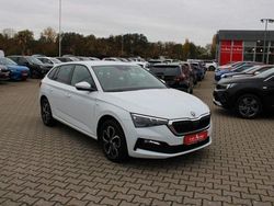 Weiß Gebraucht 2020 Skoda Scala Drive Kleinwagen | 16.430 € (Fairer Preis)