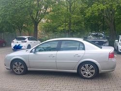 Silber Gebraucht 2006 Opel Vectra Limousine | 4.850 €