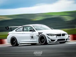 Weiß Gebraucht 2014 BMW M4 Sport Line Coupé | 87.900 €
