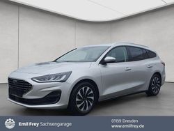 Silber Gebraucht 2024 Ford Focus Titanium Kombi | 19.940 € (Guter Preis)
