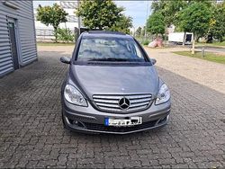 Grau Gebraucht 2006 Mercedes B200 Van / Kleinbus | 3.450 € (Etwas zu teuer)