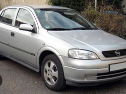 Silber Gebraucht 2002 Opel Astra Selection Limousine | 2.190 € (Fairer Preis)