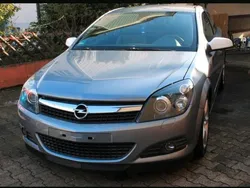 Silber Gebraucht 2010 Opel Astra GTC Coupé | 4.400 € (Fairer Preis)