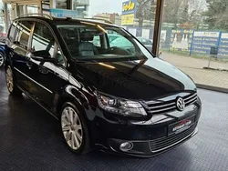 Schwarz Gebraucht 2013 VW Touran Highline Van / Kleinbus | 13.990 € (Teuer)