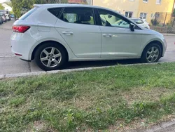 Weiß Gebraucht 2015 Seat Leon Limousine | 7.300 € (Fairer Preis)