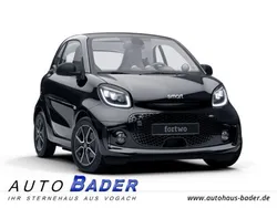 Schwarz Gebraucht 2024 Smart ForTwo Electric Drive Passion Exclusive Coupé | 15.490 € (Fairer Preis)