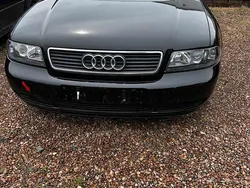Schwarz Gebraucht 1997 Audi A4 S-Line Kombi | 3.200 €
