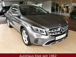Grau Gebraucht 2018 Mercedes GLA200 Urban SUV | 18.500 € (Fairer Preis)