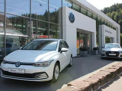 Weiß Gebraucht 2023 VW Golf VIII Life Limousine | 23.990 € (Fairer Preis)