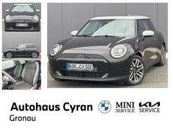 Schwarz Gebraucht 2025 Mini Cooper Kleinwagen | 29.550 € (Fairer Preis)
