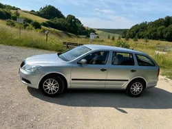 Silber Gebraucht 2011 Skoda Octavia Kombi | 5.500 € (Fairer Preis)