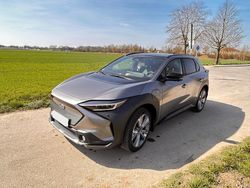 Grau Gebraucht 2022 Subaru Solterra SUV | 29.999 € (Superpreis)