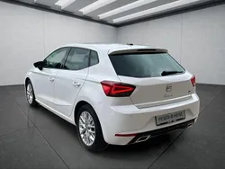 Weiß Gebraucht 2024 Seat Ibiza FR Kleinwagen | 17.699 € (Guter Preis)
