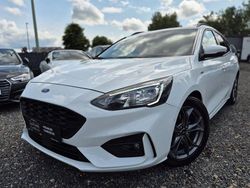 Weiß Gebraucht 2021 Ford Focus ST-Line Kombi | 9.790 € (Teuer)
