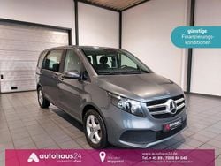 Grau Gebraucht 2022 Mercedes V220 Van / Kleinbus | 41.880 € (Guter Preis)