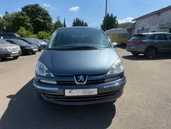 Grau Gebraucht 2009 Peugeot 807 Family Van / Kleinbus | 3.999 € (Fairer Preis)