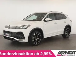 Pure white Gebraucht 2024 VW Tiguan R-line SUV | 48.684 € (Superpreis)