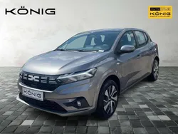 Dolomitgrau Gebraucht 2025 Dacia Sandero Expression Kleinwagen | 15.898 € (Superpreis)