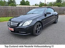 Obsidianschwarz metalliclack Gebraucht 2011 Mercedes E220 Cabrio | 12.999 € (Teuer)