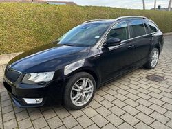 Schwarz Gebraucht 2016 Skoda Octavia Style Kombi | 12.300 € (Fairer Preis)