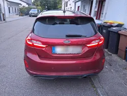 Rot Gebraucht 2025 Ford Fiesta Kleinwagen | 12.500 €