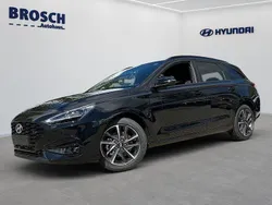 Abyss black Gebraucht 2024 Hyundai i30 Advantage Kombi | 23.990 € (Teuer)
