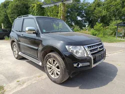 Schwarz Gebraucht 2015 Mitsubishi Pajero Top SUV | 28.300 € (Fairer Preis)