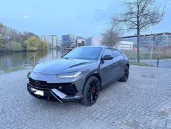 Grau Gebraucht 2024 Lamborghini Urus SUV | 290.000 €