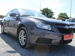 Grau Gebraucht 2011 Chevrolet Cruze Limousine | 2.999 € (Fairer Preis)