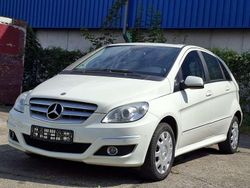 Weiß Gebraucht 2010 Mercedes B180 Van / Kleinbus | 2.650 € (Superpreis)